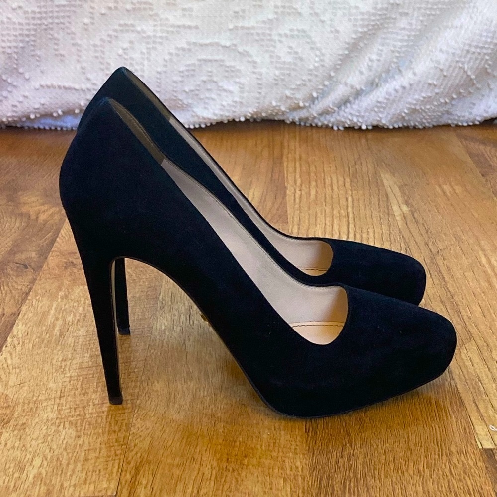 ✨PRADA✨Black Suede Platform Pumps